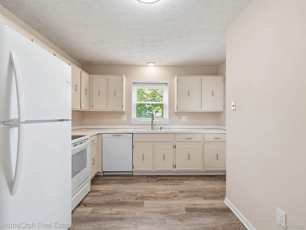 27920 Berrywood Lane Farmington Hills City MI 48334