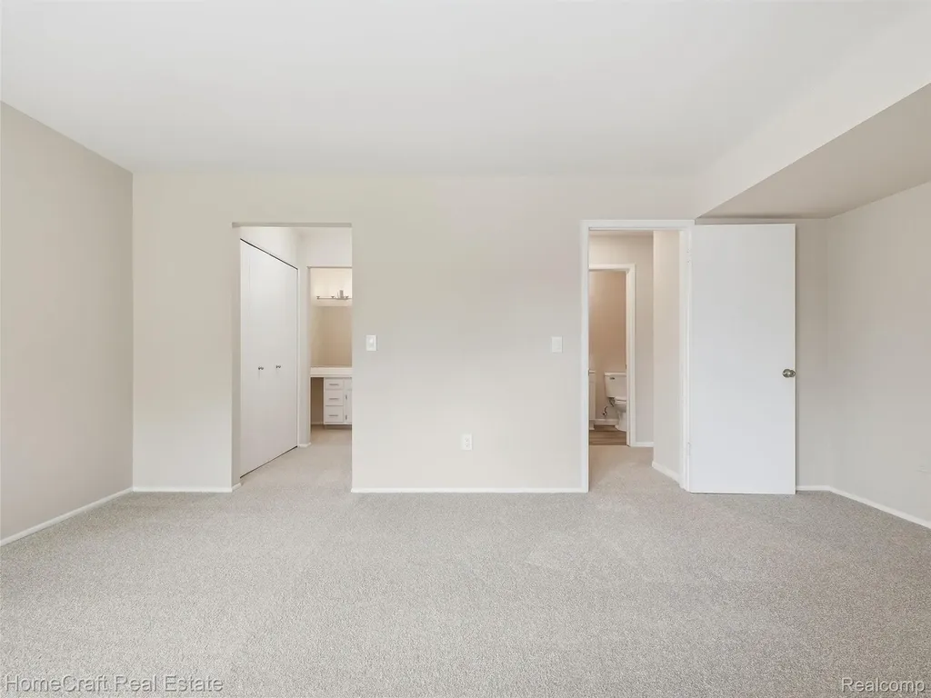 27920 Berrywood Lane Farmington Hills City MI 48334