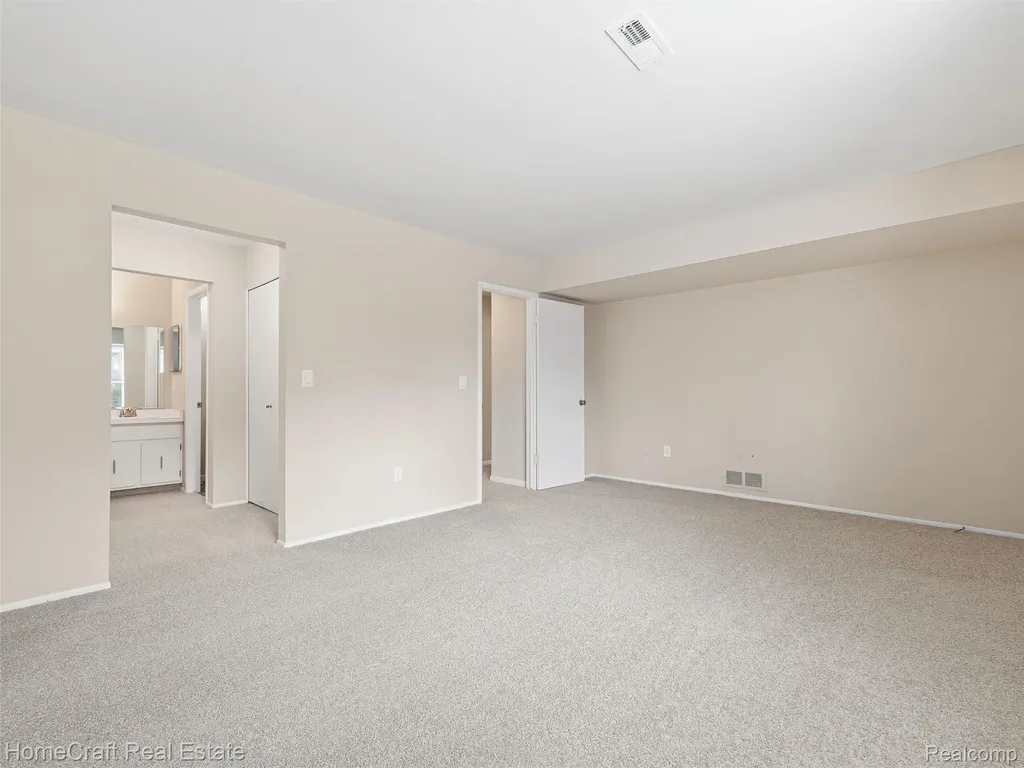 27920 Berrywood Lane Farmington Hills City MI 48334