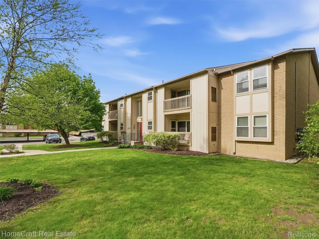 27920 Berrywood Lane Farmington Hills City MI 48334