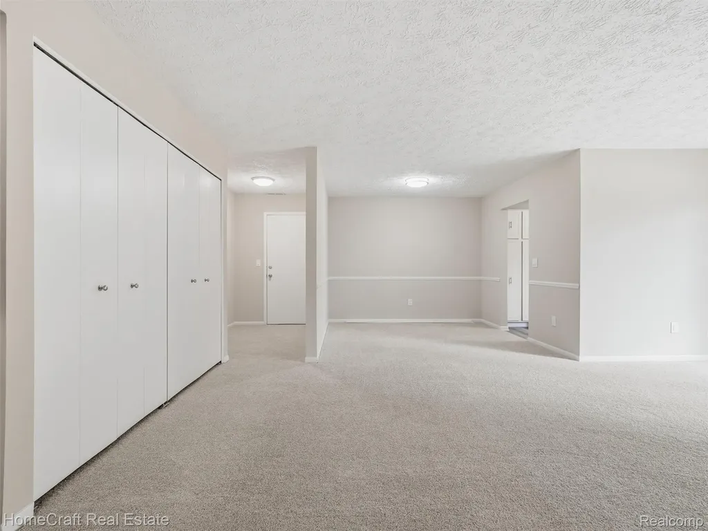 27920 Berrywood Lane Farmington Hills City MI 48334