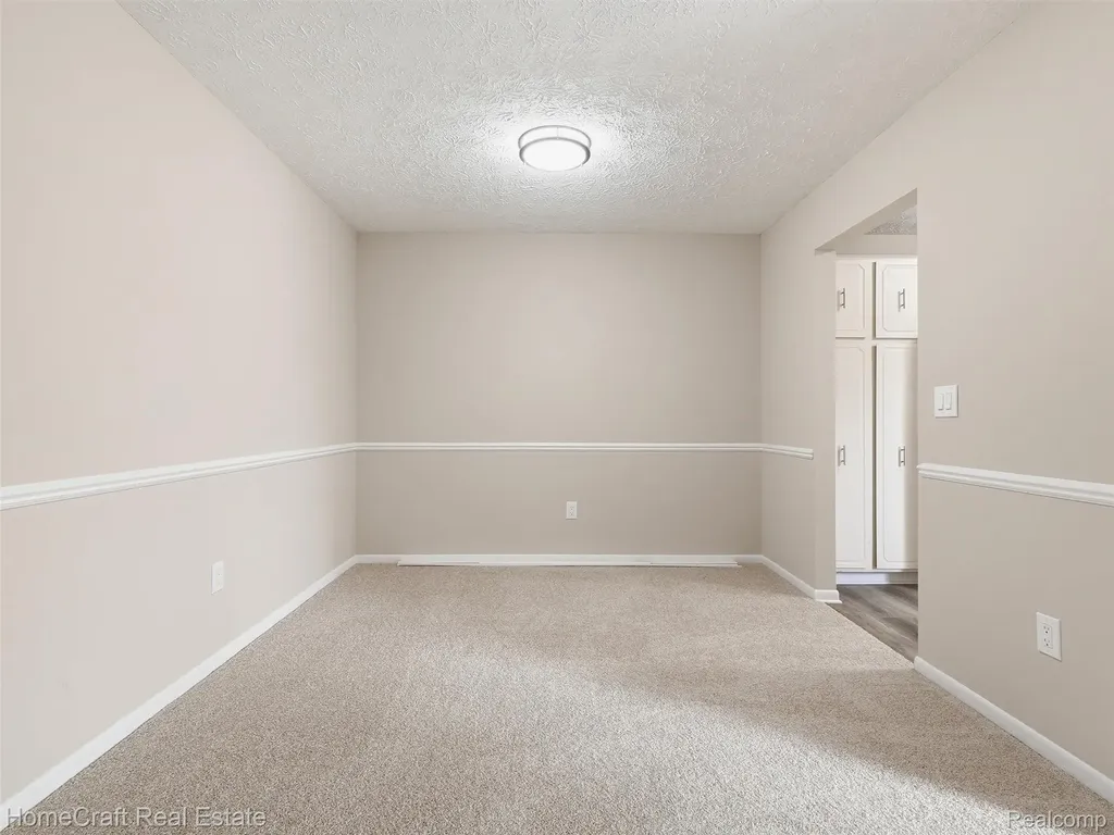 27920 Berrywood Lane Farmington Hills City MI 48334