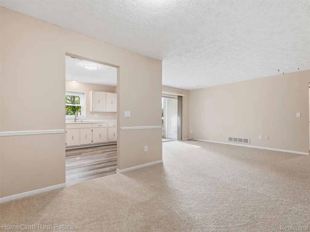 27920 Berrywood Lane Farmington Hills City MI 48334