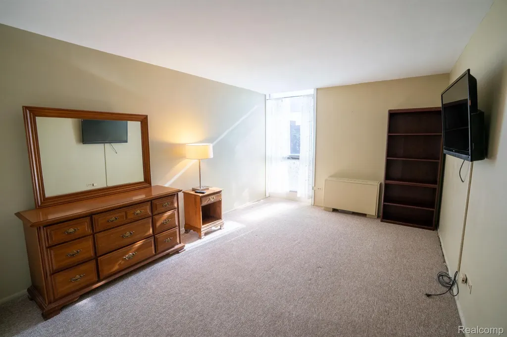 20 Chestnut Street Wyandotte City MI 48192