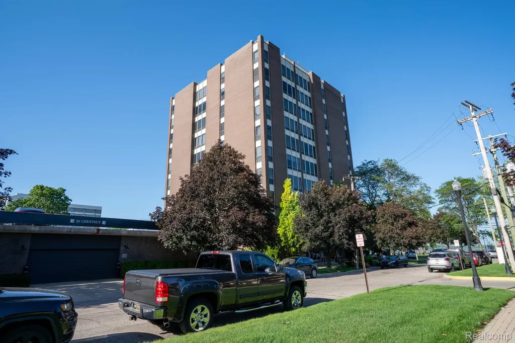 20 Chestnut Street Wyandotte City MI 48192