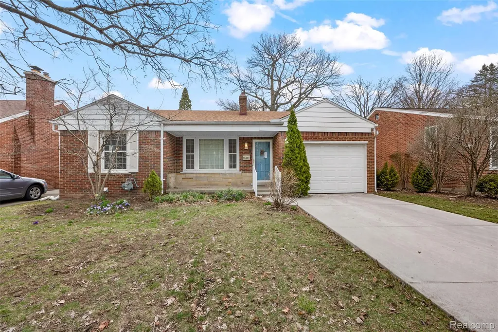 20437 Damman Street Harper Woods City MI 48225