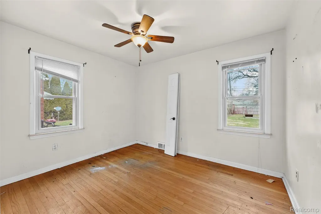 20437 Damman Street Harper Woods City MI 48225
