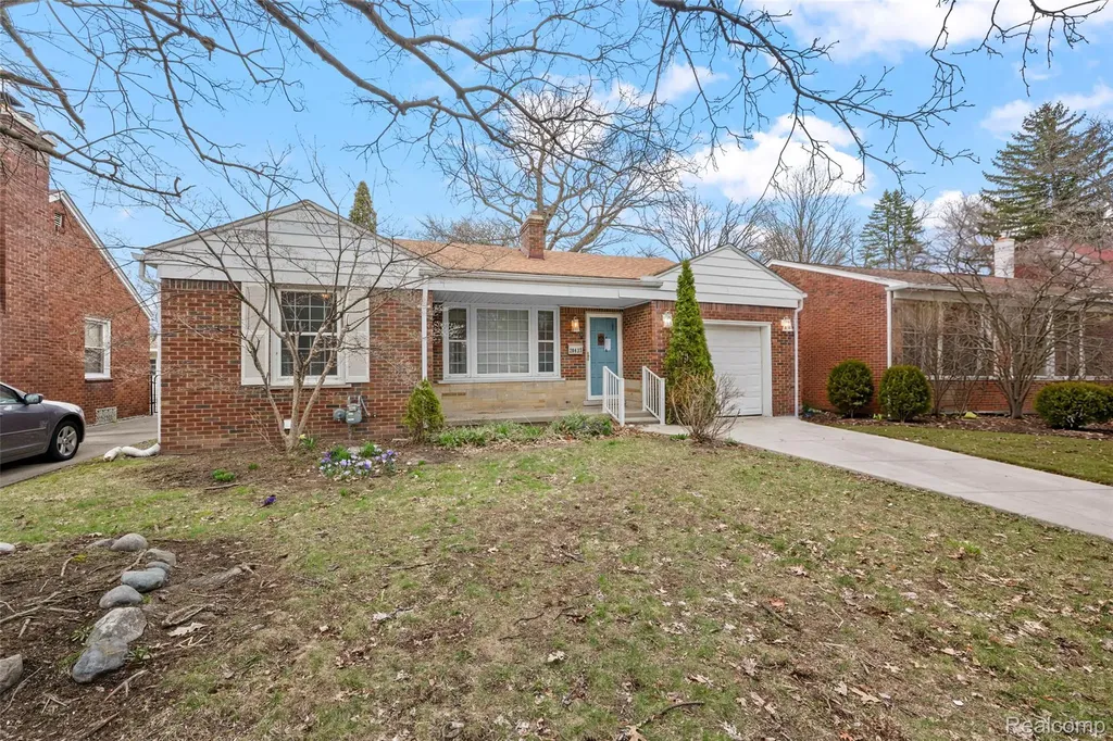 20437 Damman Street Harper Woods City MI 48225