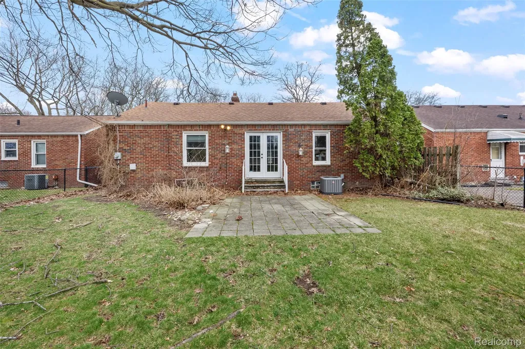 20437 Damman Street Harper Woods City MI 48225