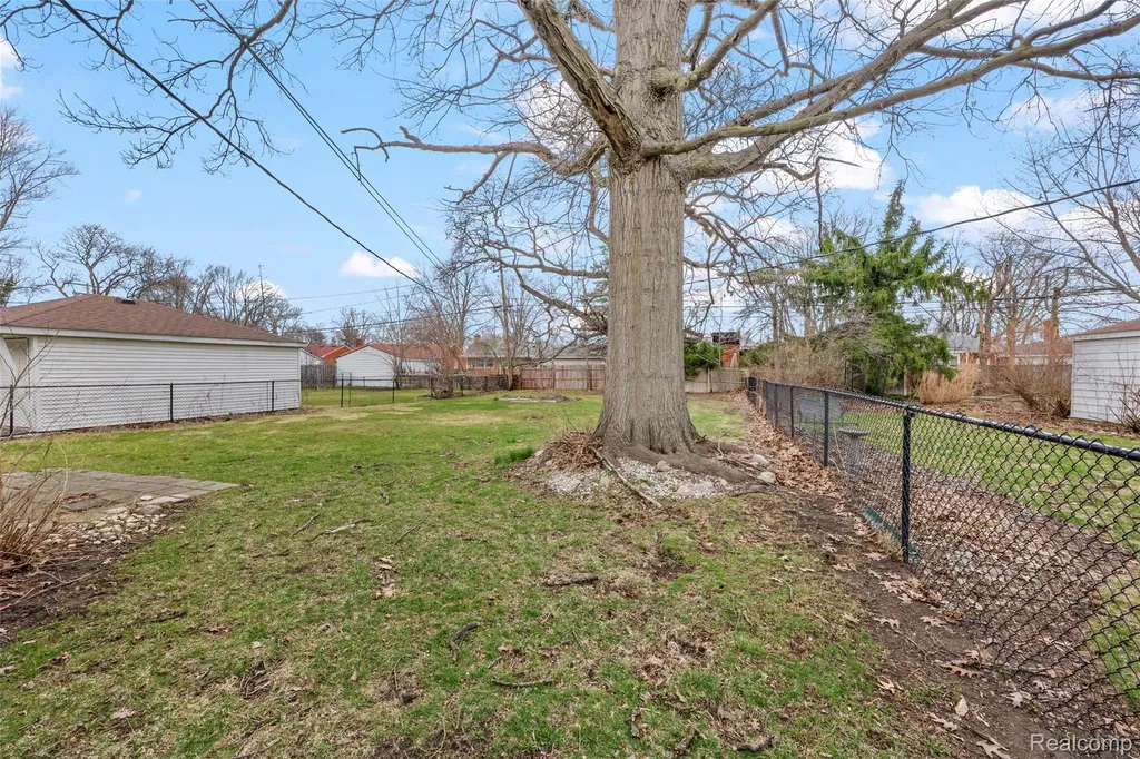 20437 Damman Street Harper Woods City MI 48225