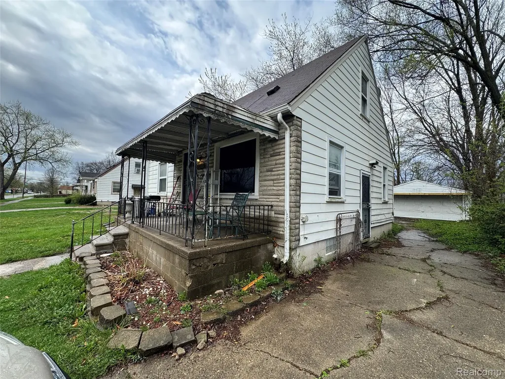 8247 Heyden Street Detroit City MI 48228