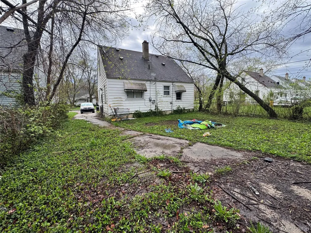 8247 Heyden Street Detroit City MI 48228