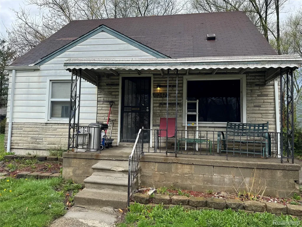 8247 Heyden Street Detroit City MI 48228
