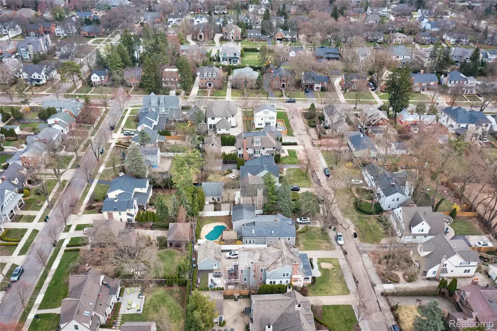 1834 Fairview Street Birmingham City MI 48009