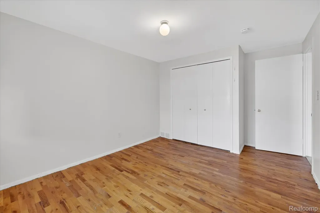 20814 Hunt Drive Roseville City MI 48066