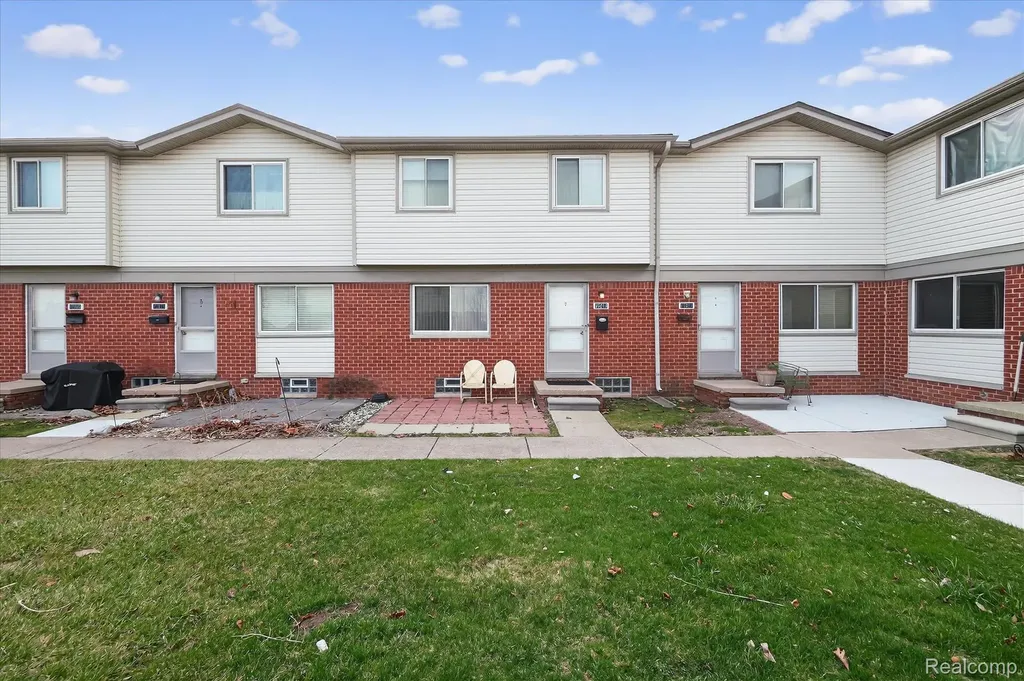 20814 Hunt Drive Roseville City MI 48066
