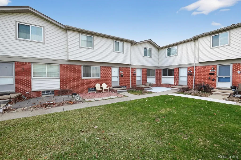 20814 Hunt Drive Roseville City MI 48066