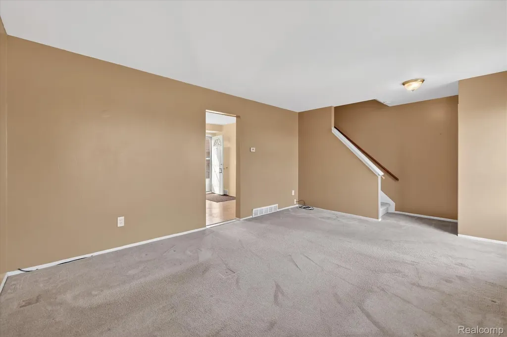 20814 Hunt Drive Roseville City MI 48066