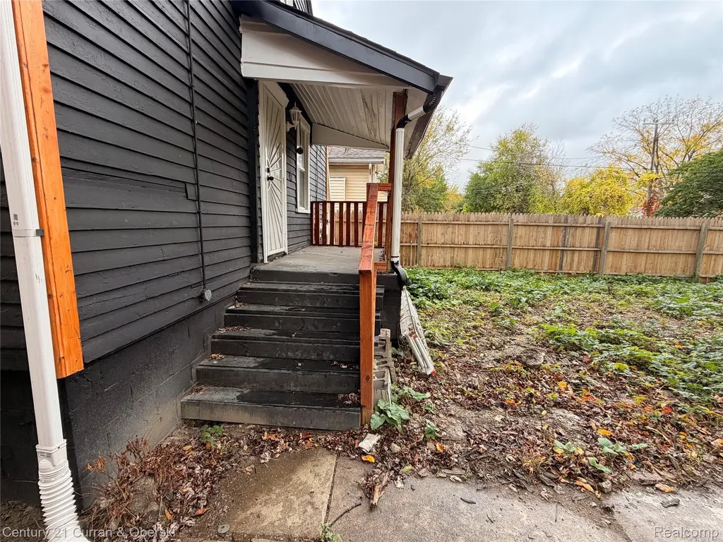 10008 Manor Street Detroit City MI 48204