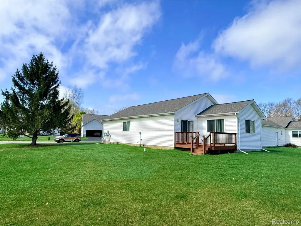 7192 Hawthorne Circle Atlas Township MI 48438