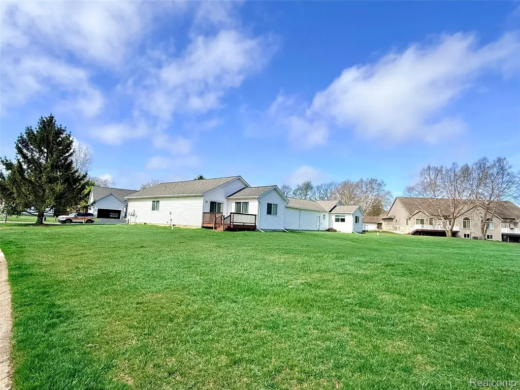 7192 Hawthorne Circle Atlas Township MI 48438