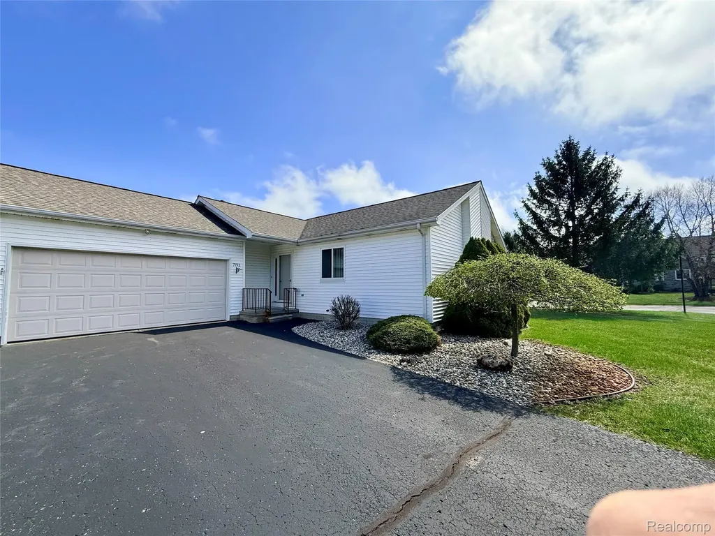 7192 Hawthorne Circle Atlas Township MI 48438