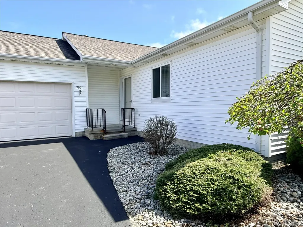 7192 Hawthorne Circle Atlas Township MI 48438