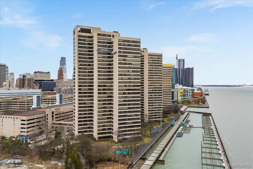1001 W Jefferson Avenue Detroit City MI 48226