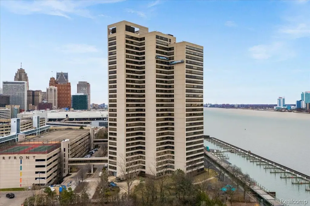 1001 W Jefferson Avenue Detroit City MI 48226