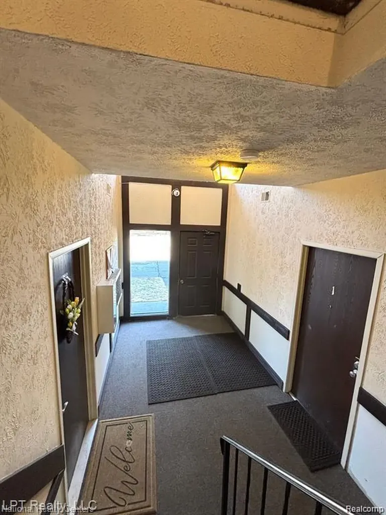 4973 E 10 Mile Road Warren City MI 48091