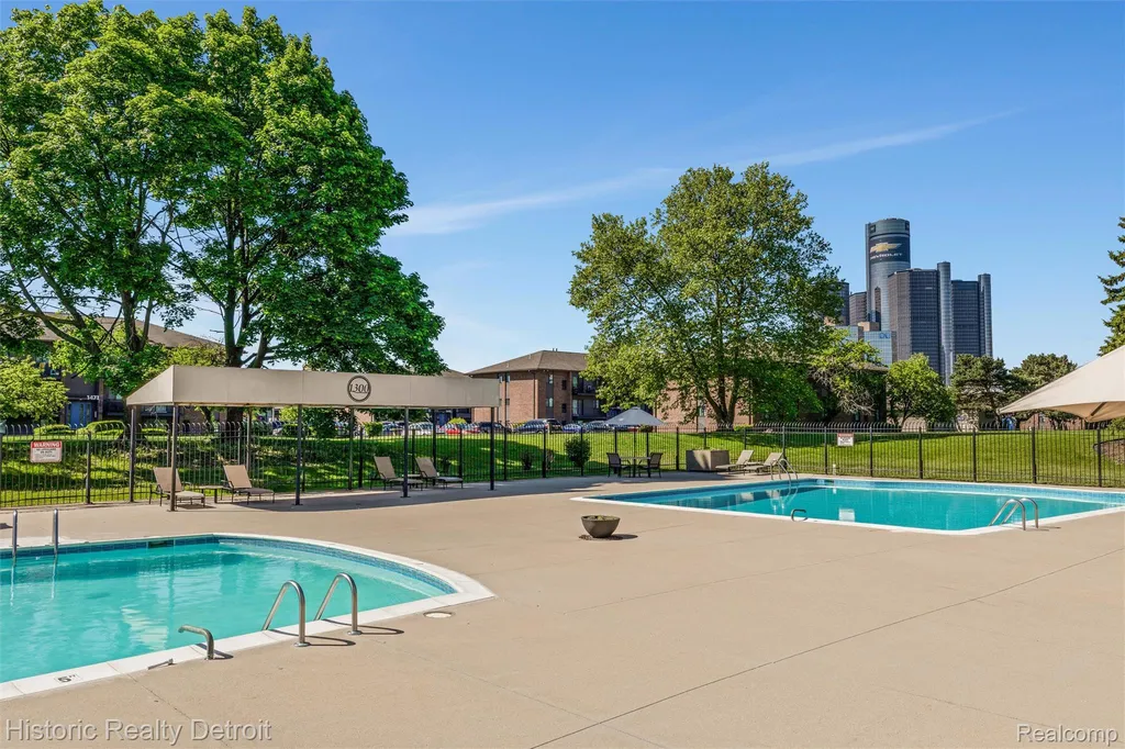 1300 E Lafayette Detroit City MI 48207