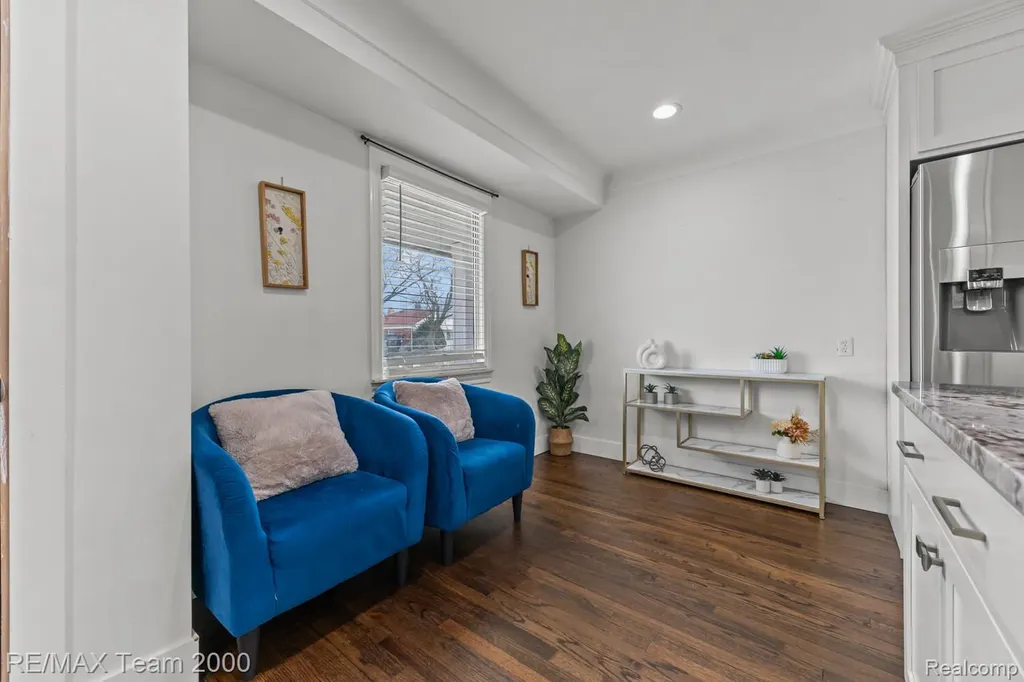 15551 Warwick Avenue Allen Park City MI 48101