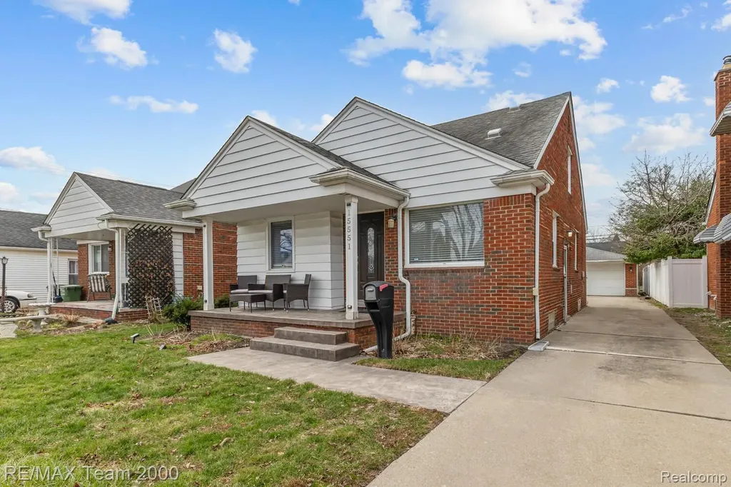 15551 Warwick Avenue Allen Park City MI 48101