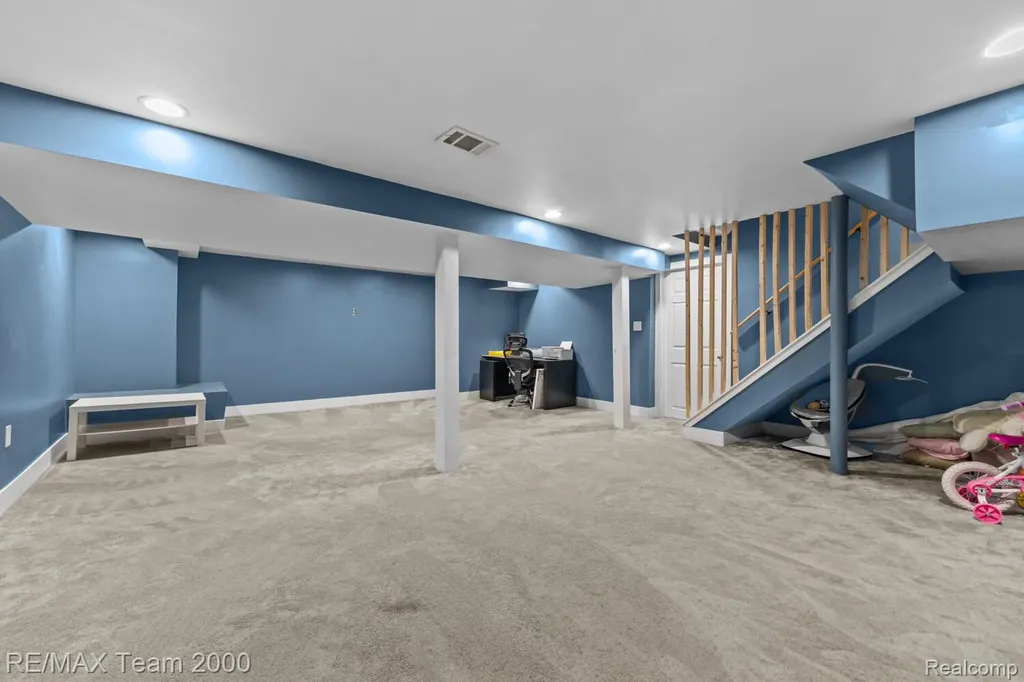 15551 Warwick Avenue Allen Park City MI 48101