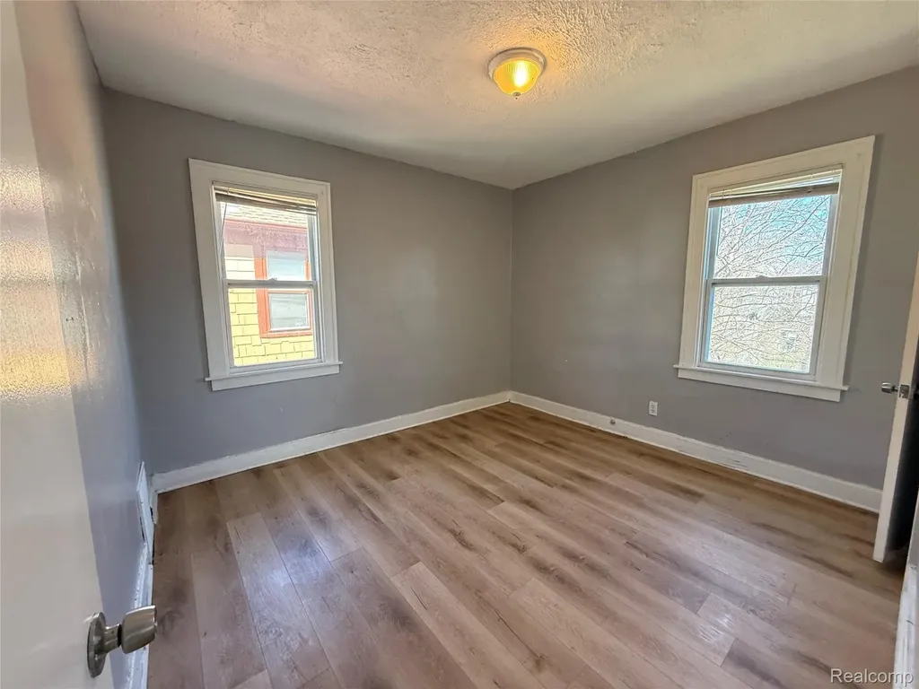 16206 Snowden Street Detroit City MI 48235