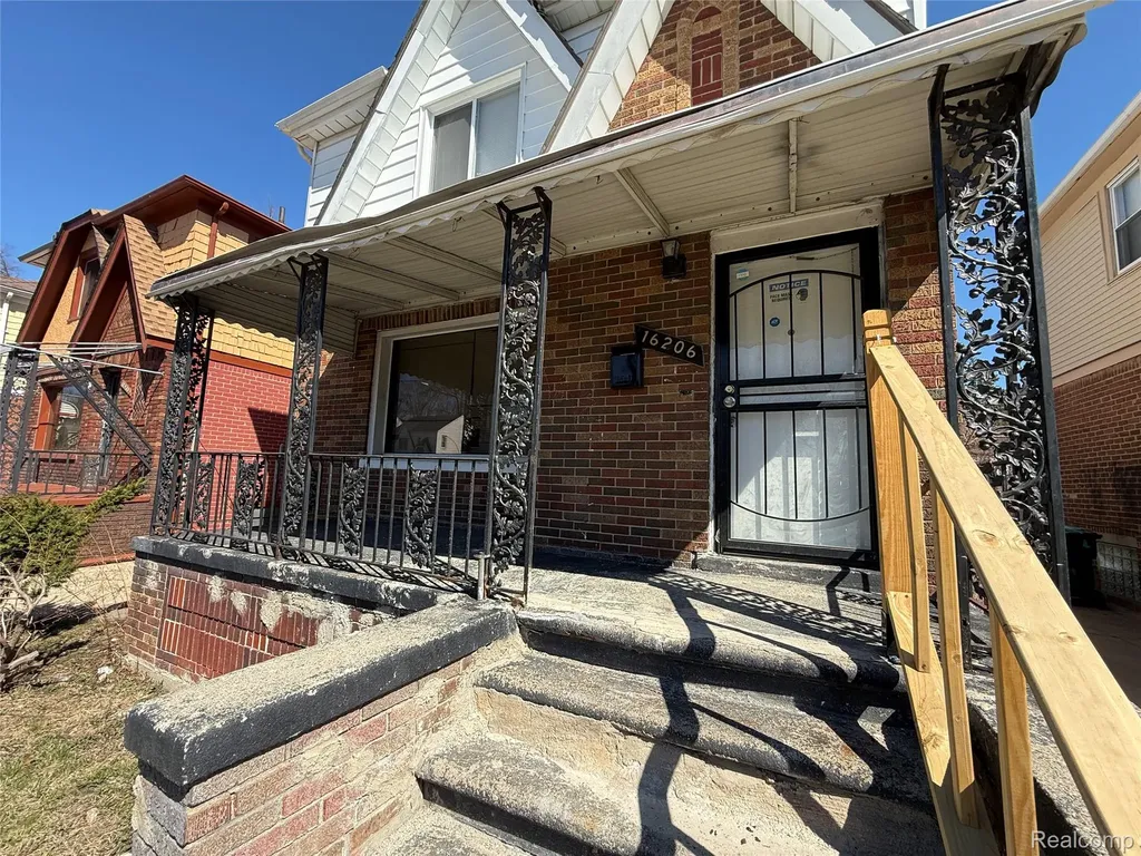 16206 Snowden Street Detroit City MI 48235