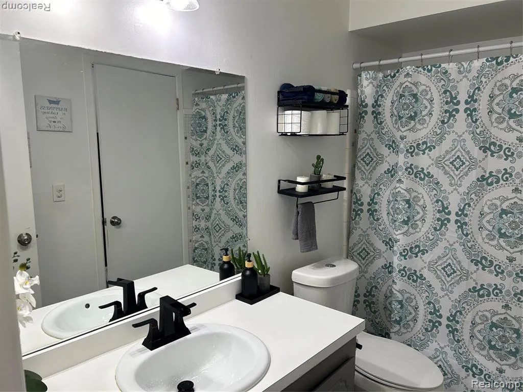 34751 S Kimberly Drive Sterling Heights City MI 48312