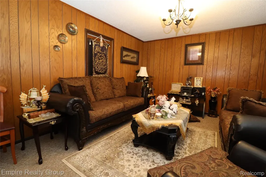 25046 Stanford Street Dearborn Heights City MI 48125
