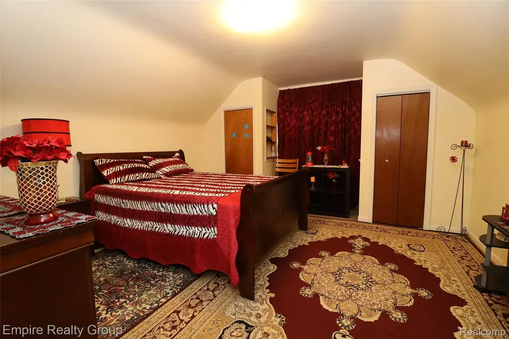 25046 Stanford Street Dearborn Heights City MI 48125