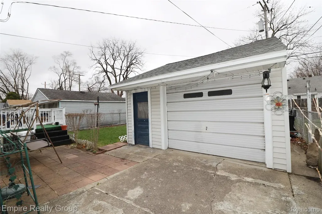 25046 Stanford Street Dearborn Heights City MI 48125