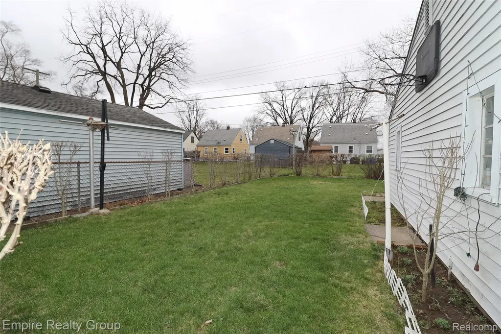 25046 Stanford Street Dearborn Heights City MI 48125