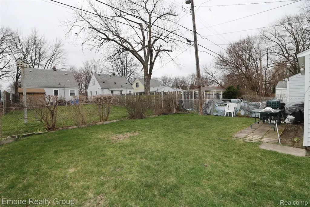 25046 Stanford Street Dearborn Heights City MI 48125
