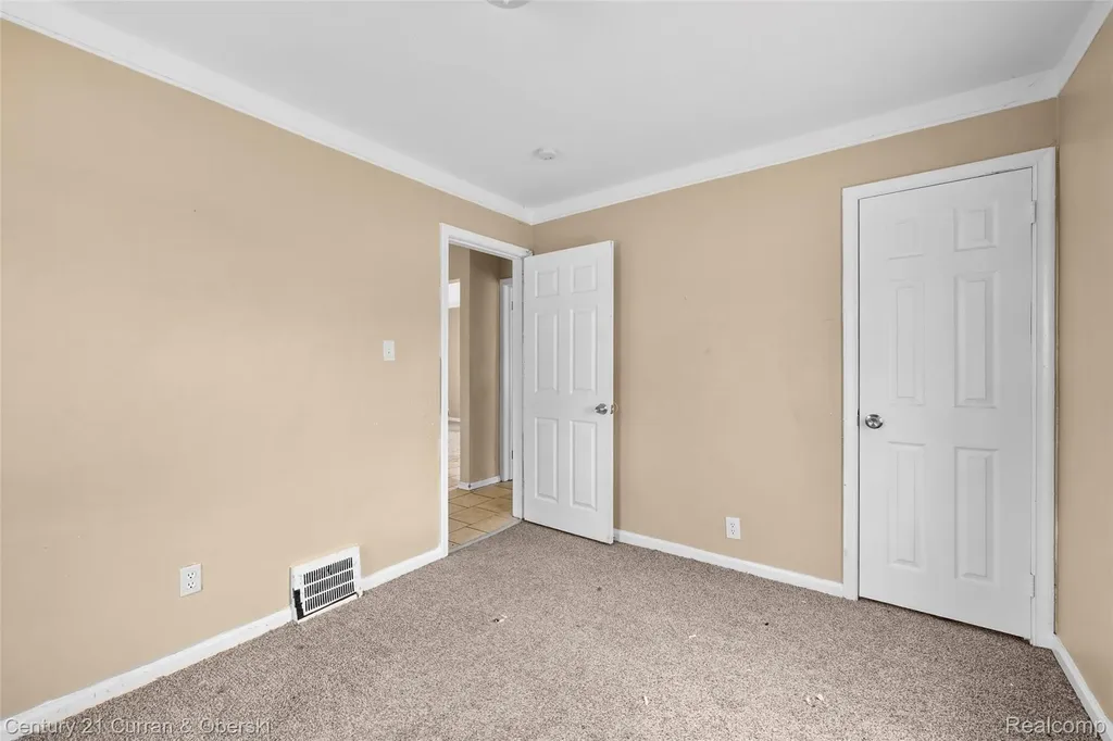 8468 Minock Street Detroit City MI 48228