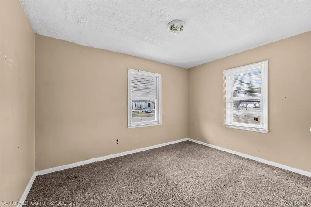 8468 Minock Street Detroit City MI 48228