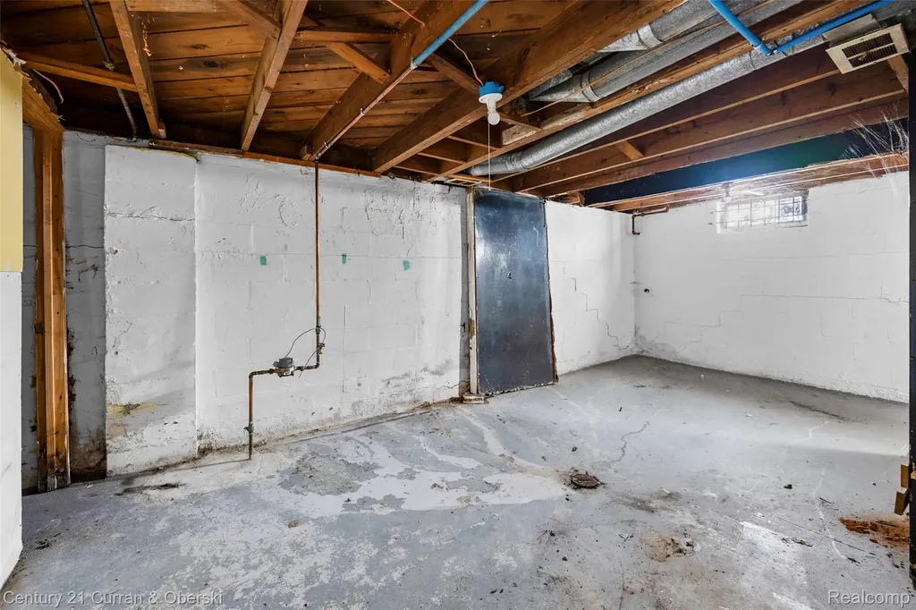 8468 Minock Street Detroit City MI 48228