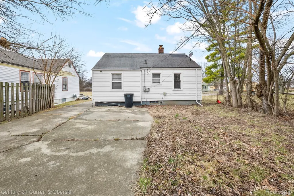 8468 Minock Street Detroit City MI 48228