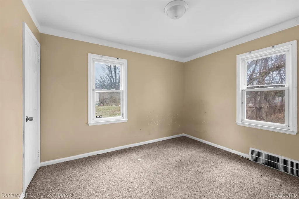 8468 Minock Street Detroit City MI 48228