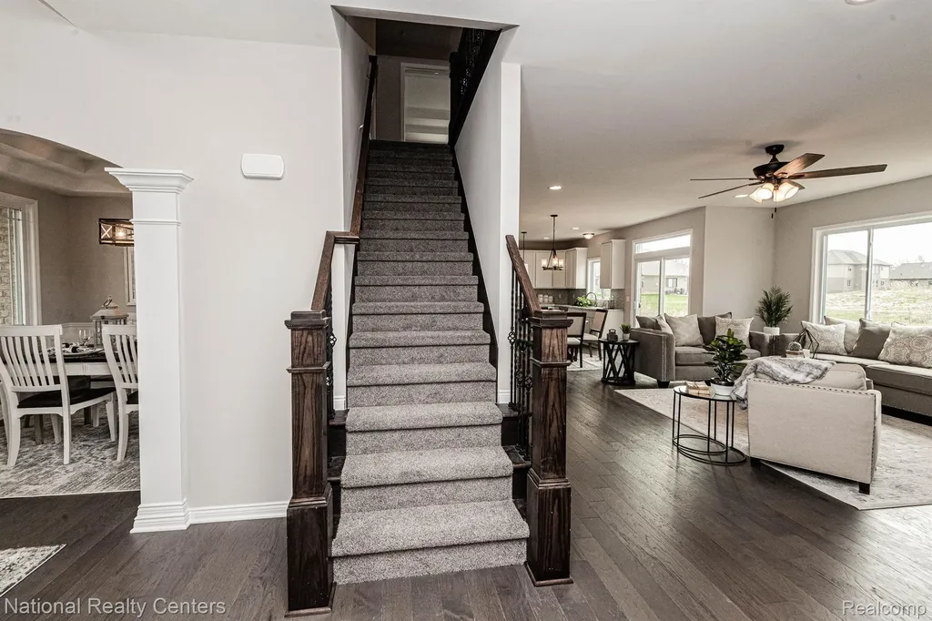 1028 Rochawies Drive Oakland Charter Township MI 48363
