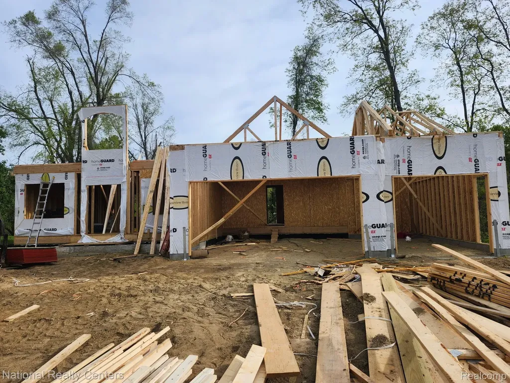 1028 Rochawies Drive Oakland Charter Township MI 48363