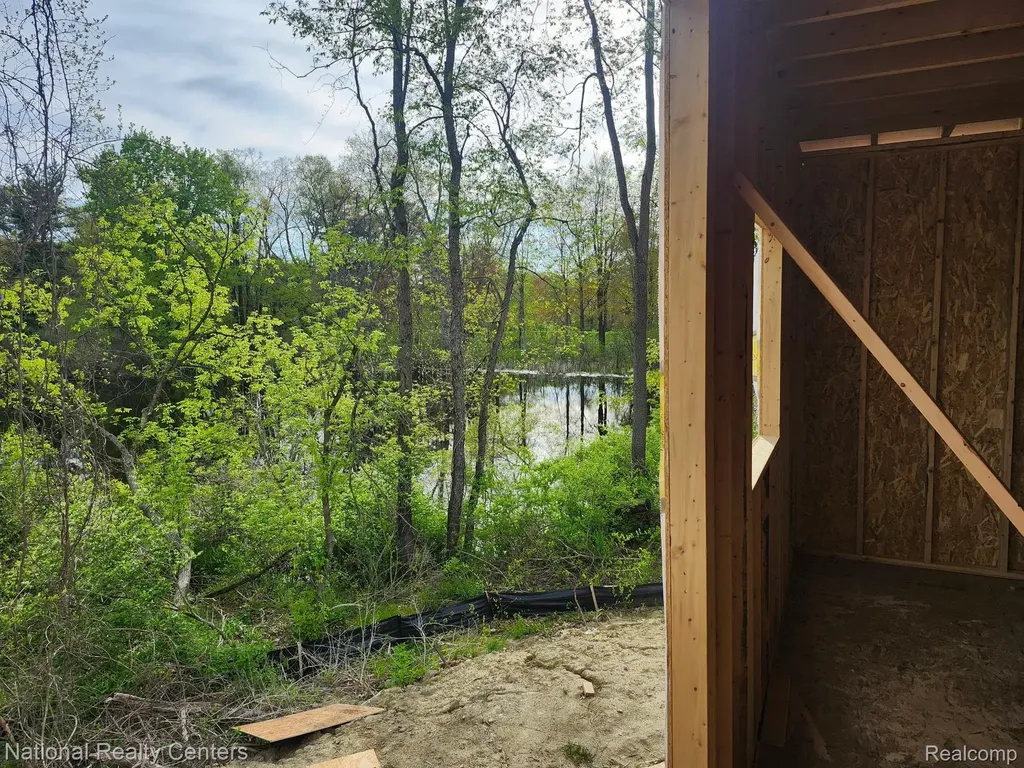 1028 Rochawies Drive Oakland Charter Township MI 48363